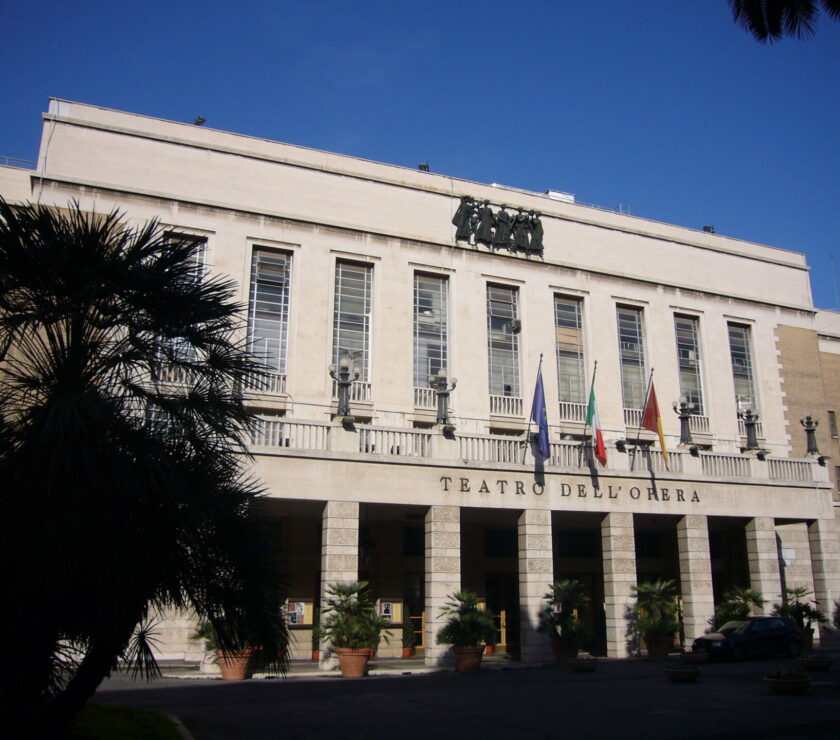 Castro_Pretorio_-_teatro_dellOpera_di_Roma_Costanzi_facciata_piacentini_1010030